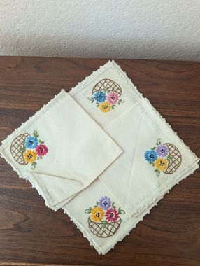 Vintage Hand Embroidered Line Napkins Set 4 Cottagecore Floral Basket 11x11